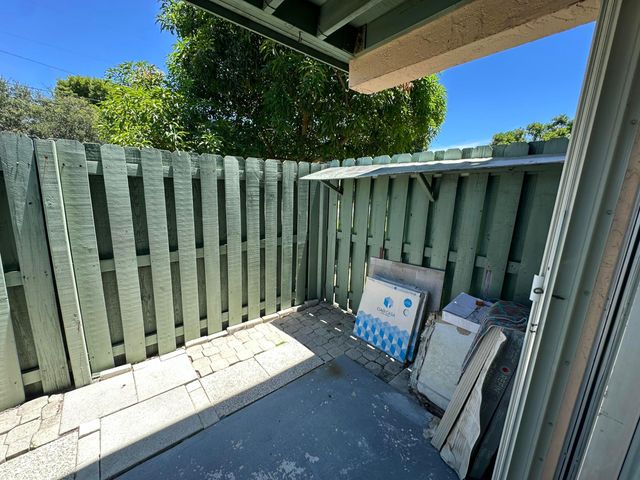 1799 Fairview Villas Drive 1, Palm Springs, FL 33406