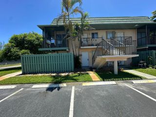 1799 Fairview Villas Drive 1, Palm Springs, FL 33406