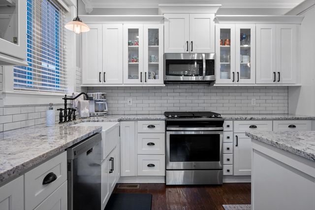 2285 Ashmore Avenue, Chattanooga, TN 37415