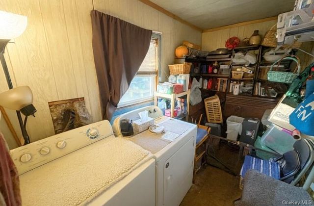 220 Larch Lane, Smithtown, NY 11787