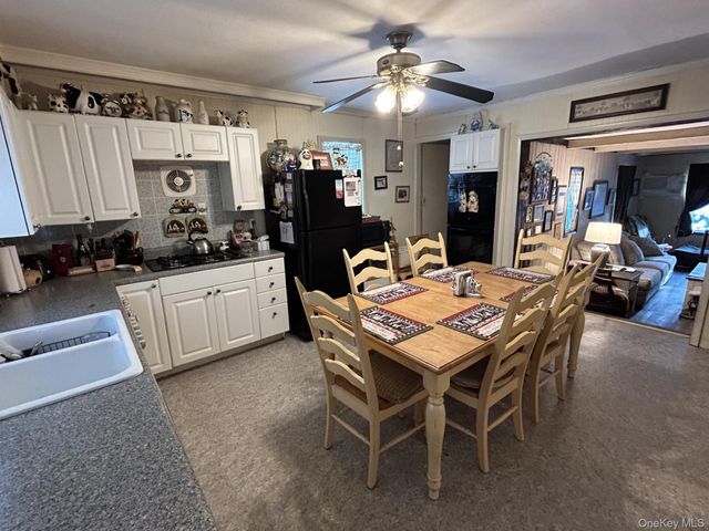 220 Larch Lane, Smithtown, NY 11787