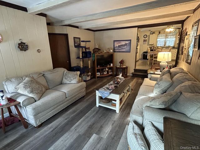 220 Larch Lane, Smithtown, NY 11787