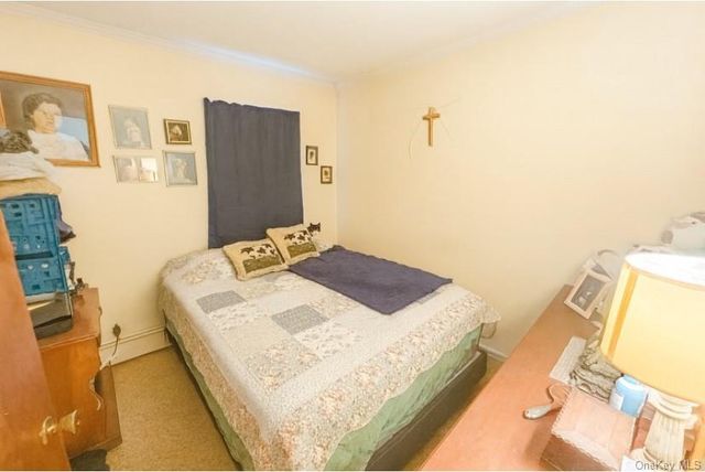 220 Larch Lane, Smithtown, NY 11787