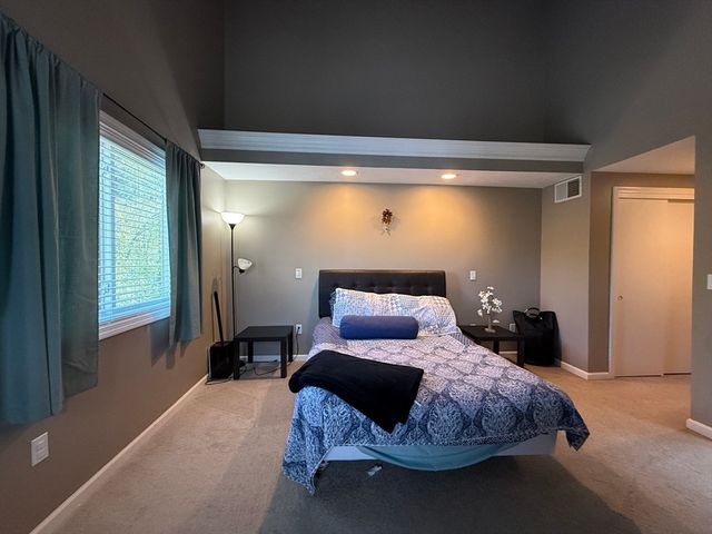 136 Algonquin Trl 136, Ashland, MA 01721