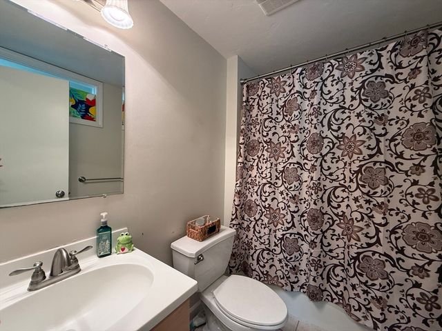 136 Algonquin Trl 136, Ashland, MA 01721