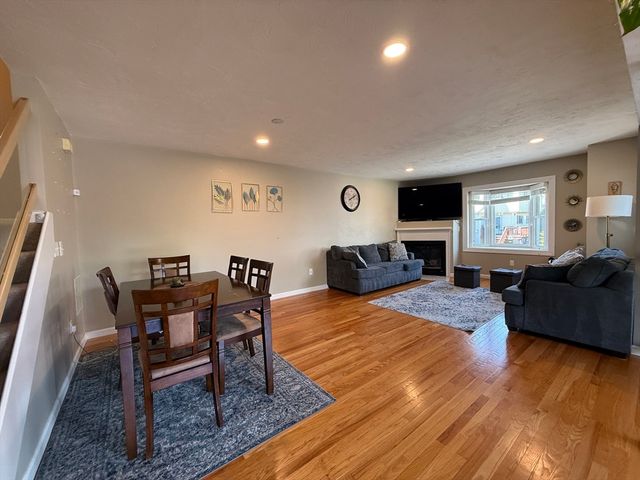 136 Algonquin Trl 136, Ashland, MA 01721