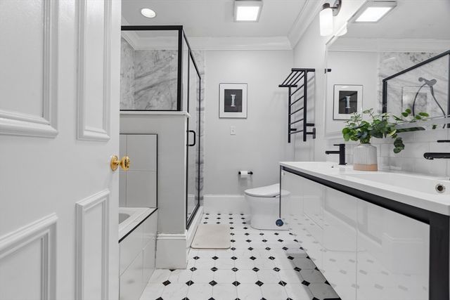 41-43 Phillips St 8, Boston, MA 02114