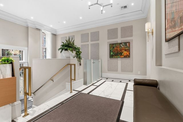 41-43 Phillips St 8, Boston, MA 02114