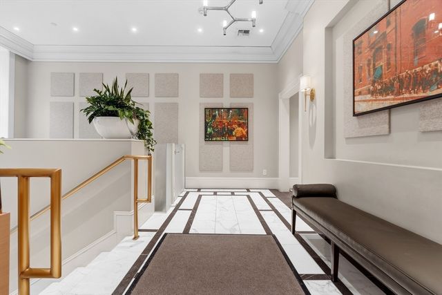 41-43 Phillips St 8, Boston, MA 02114