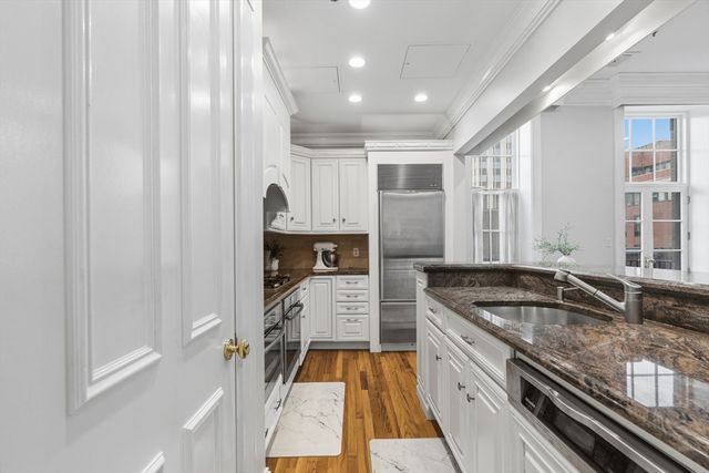 41-43 Phillips St 8, Boston, MA 02114