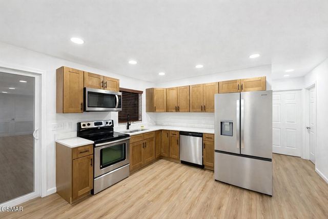 3139 Easy Street, Sevierville, TN 37862