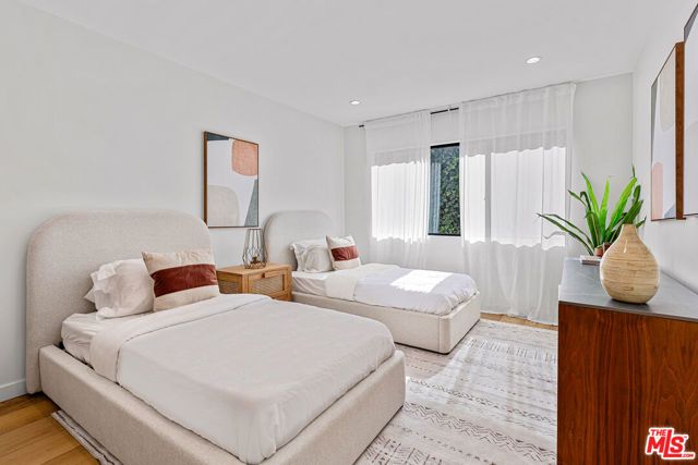 13301 Westcove Drive, Los Angeles, CA 90049