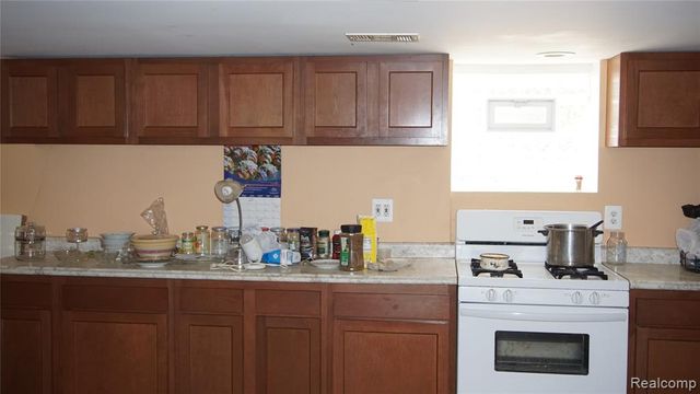 4041 Dodge Street, Detroit, MI 48211