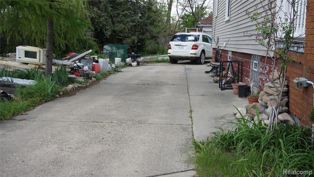 4041 Dodge Street, Detroit, MI 48211