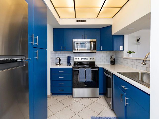 3505 S Ocean Drive 305, Hollywood, FL 33019