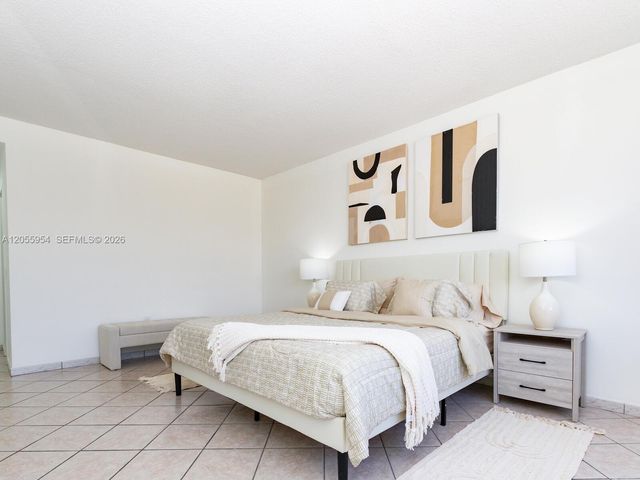 3505 S Ocean Drive 305, Hollywood, FL 33019