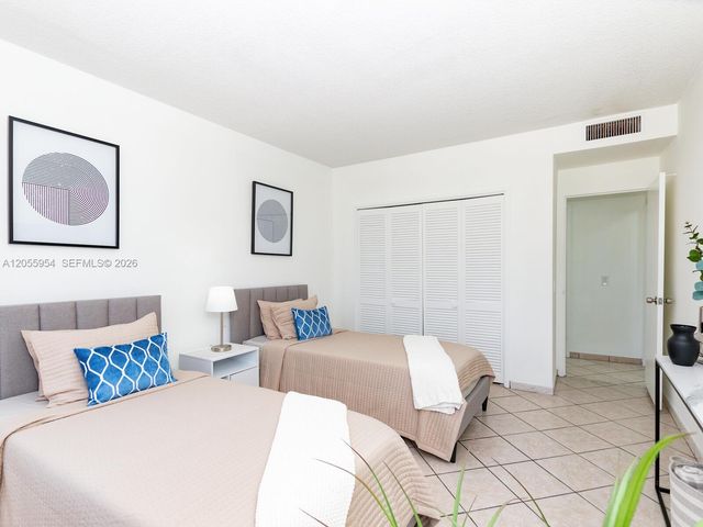 3505 S Ocean Drive 305, Hollywood, FL 33019