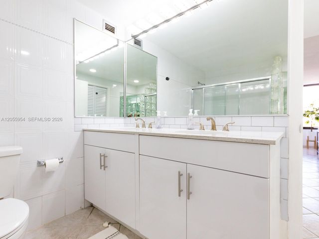3505 S Ocean Drive 305, Hollywood, FL 33019