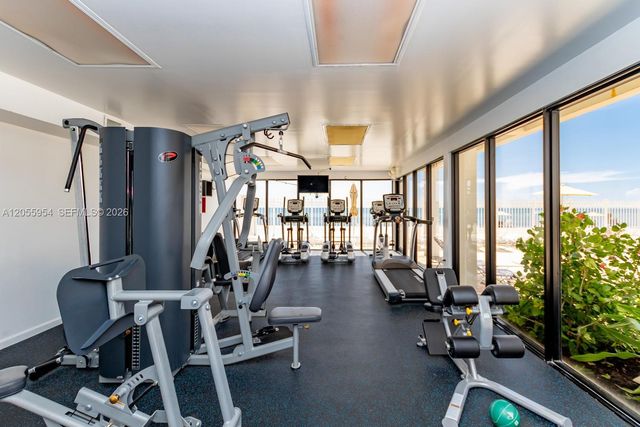 3505 S Ocean Drive 305, Hollywood, FL 33019