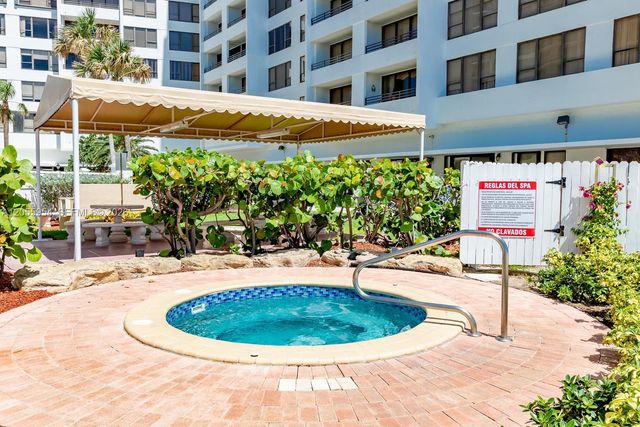 3505 S Ocean Drive 305, Hollywood, FL 33019