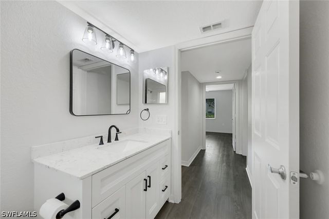 8298 Key Royal LN 415, Naples, FL 34119
