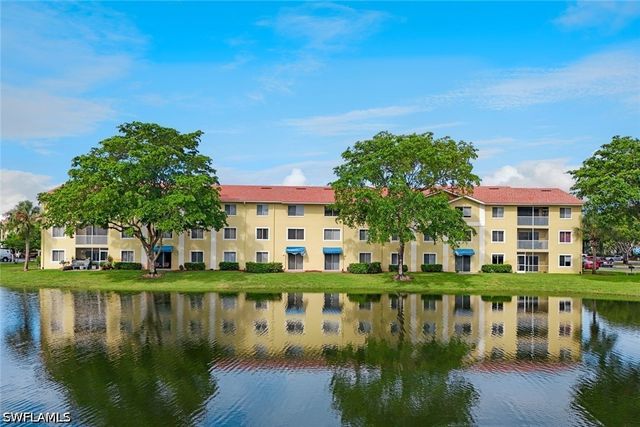 8298 Key Royal LN 415, Naples, FL 34119
