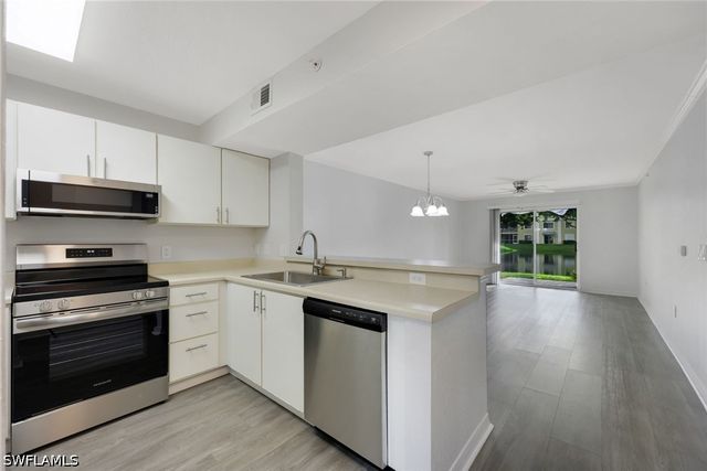 8298 Key Royal LN 415, Naples, FL 34119