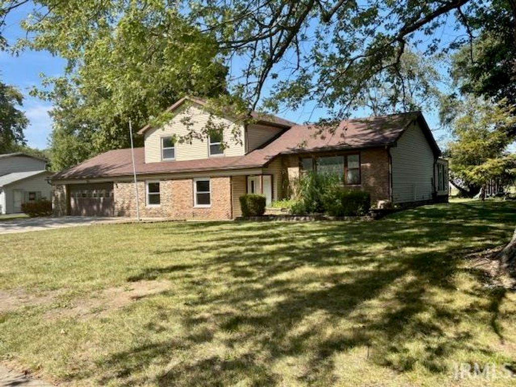 826 W 8th Street, Rochester, IN 46975