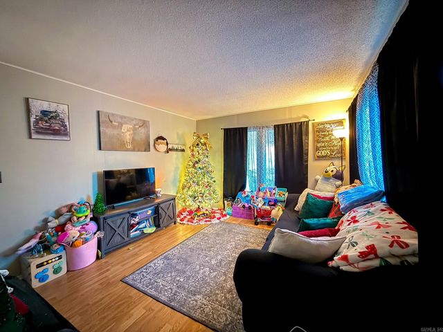 127 Gary Street, Clinton, AR 72031