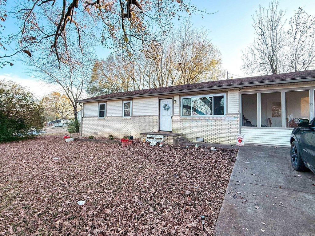 127 Gary Street, Clinton, AR 72031