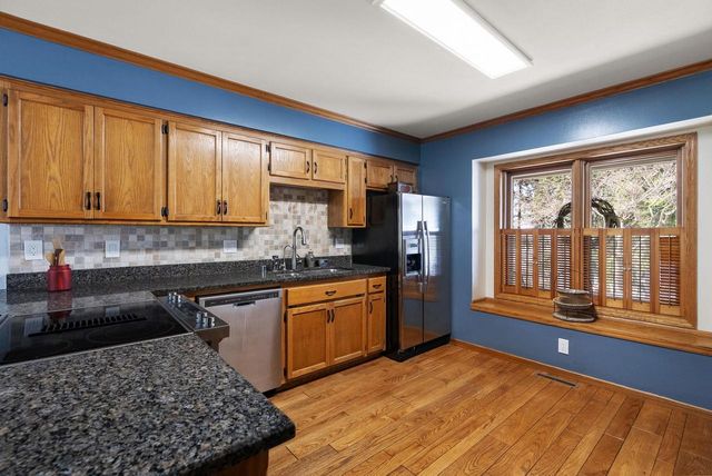 2878 Golden Circle, Stoughton, WI 53589