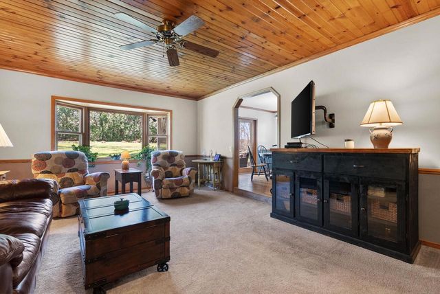 2878 Golden Circle, Stoughton, WI 53589