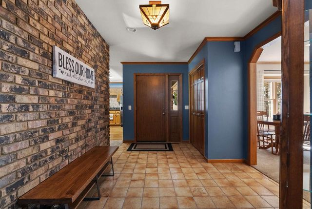 2878 Golden Circle, Stoughton, WI 53589