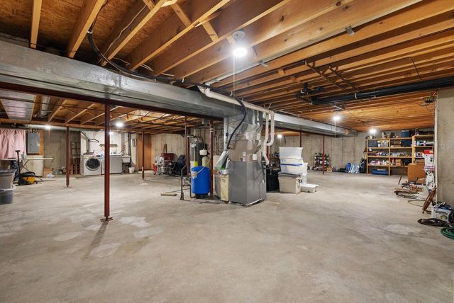 2878 Golden Circle, Stoughton, WI 53589