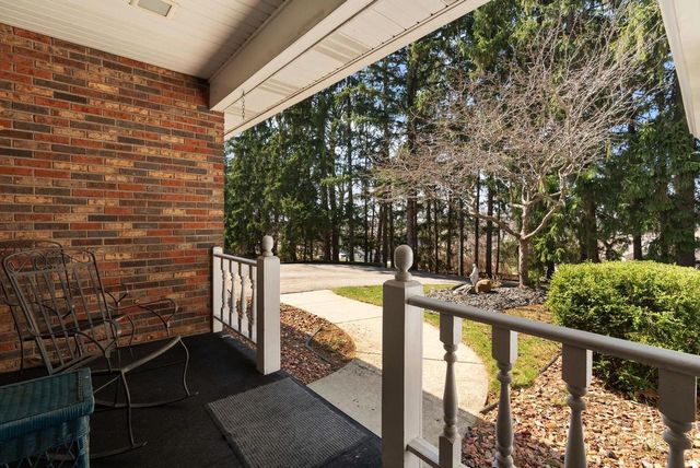 2878 Golden Circle, Stoughton, WI 53589