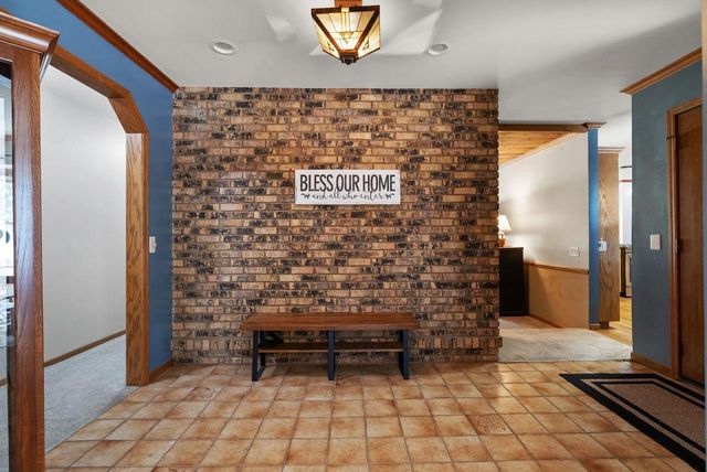 2878 Golden Circle, Stoughton, WI 53589