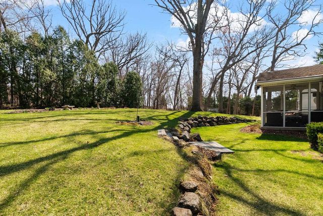 2878 Golden Circle, Stoughton, WI 53589