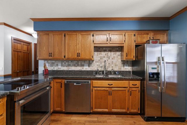 2878 Golden Circle, Stoughton, WI 53589