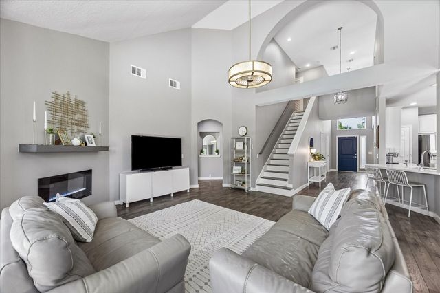 1418 Summer Forest Drive, Sugar Land, TX 77479