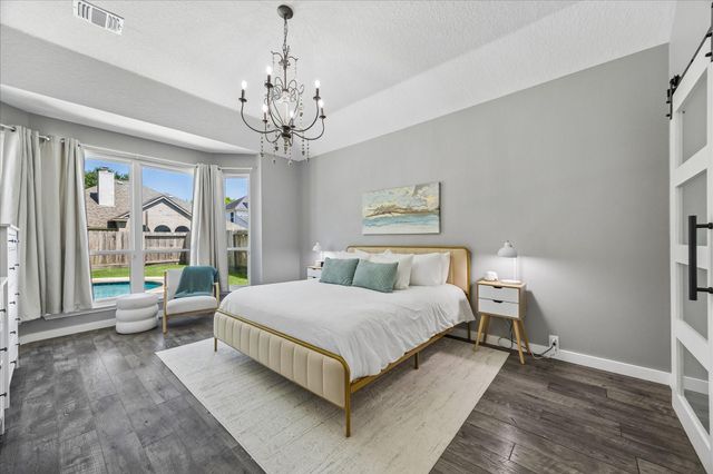 1418 Summer Forest Drive, Sugar Land, TX 77479