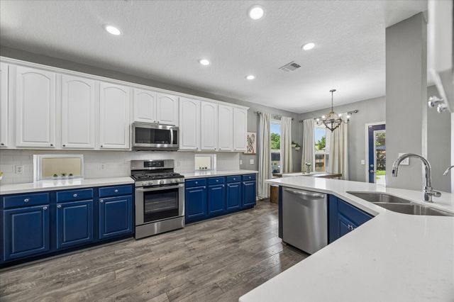 1418 Summer Forest Drive, Sugar Land, TX 77479