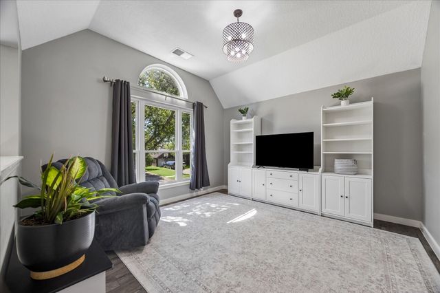 1418 Summer Forest Drive, Sugar Land, TX 77479