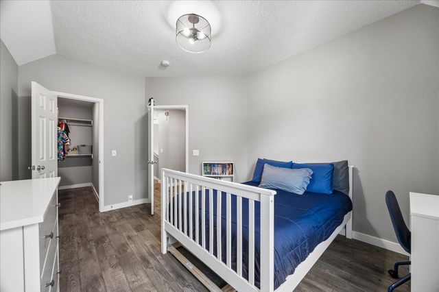 1418 Summer Forest Drive, Sugar Land, TX 77479