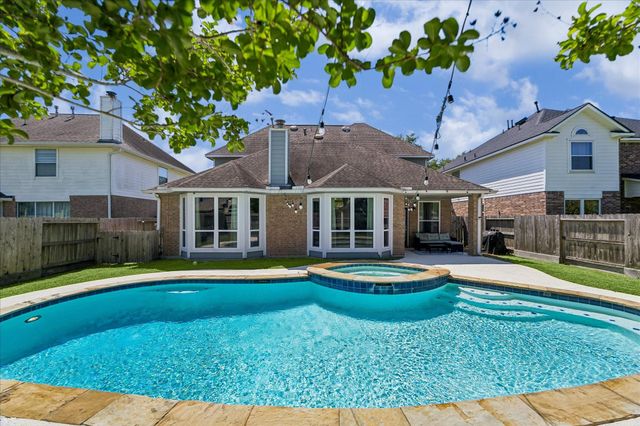 1418 Summer Forest Drive, Sugar Land, TX 77479