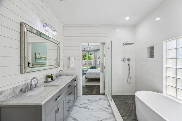 1418 Summer Forest Drive, Sugar Land, TX 77479