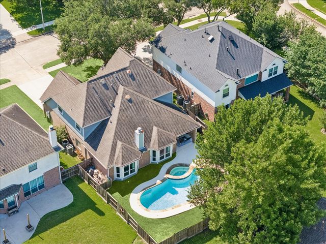 1418 Summer Forest Drive, Sugar Land, TX 77479