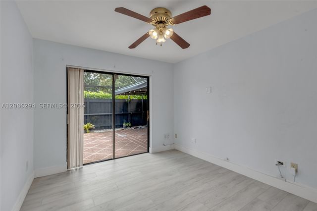 1050 Summit Trail Cir B, West Palm Beach, FL 33415