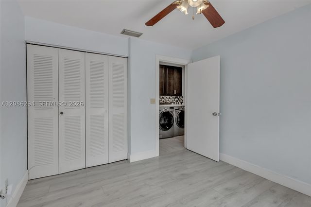 1050 Summit Trail Cir B, West Palm Beach, FL 33415