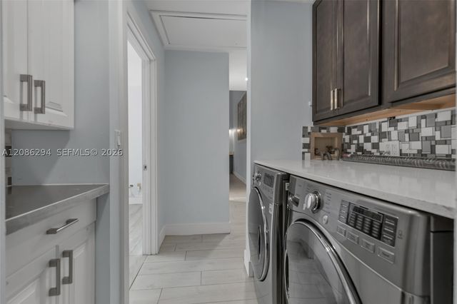 1050 Summit Trail Cir B, West Palm Beach, FL 33415