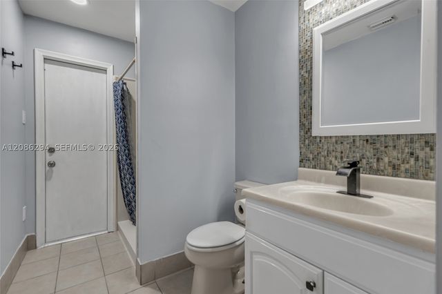 1050 Summit Trail Cir B, West Palm Beach, FL 33415
